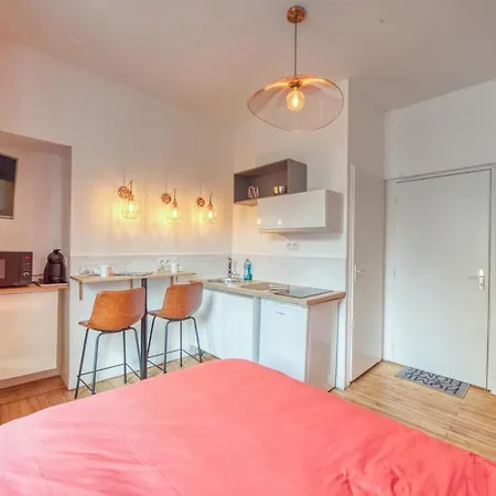 La Casa Roja - Championnet / Caserne De Bonne Grenoble