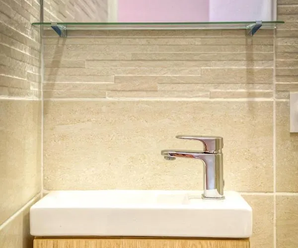 La Casa Roja - Championnet / Caserne De Bonne