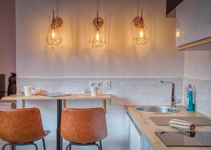 La Casa Roja - Championnet / Caserne De Bonne