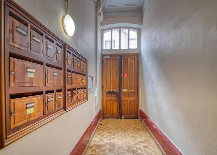 La Casa Roja - Championnet / Caserne De Bonne Grenoble