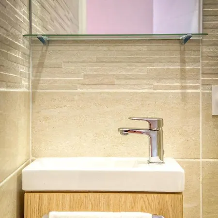 La Casa Roja - Championnet / Caserne De Bonne