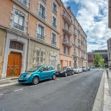 La Casa Roja - Championnet / Caserne De Bonne